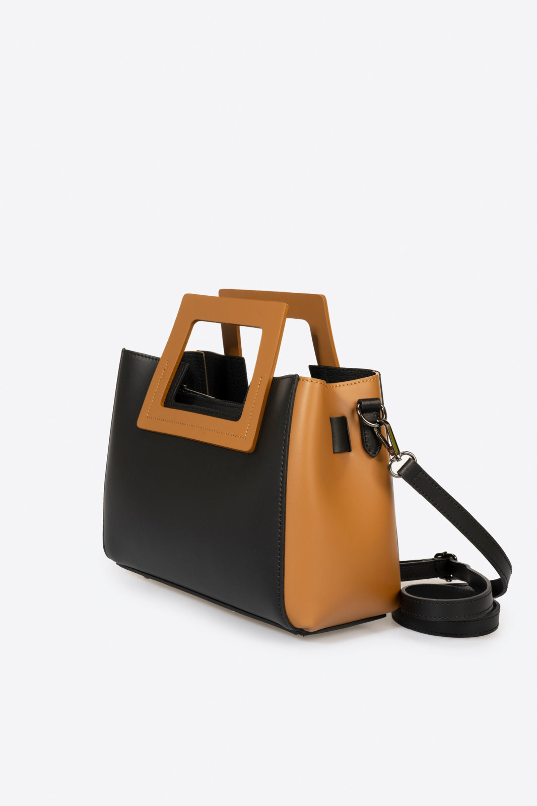 Greta Black and Cuoio