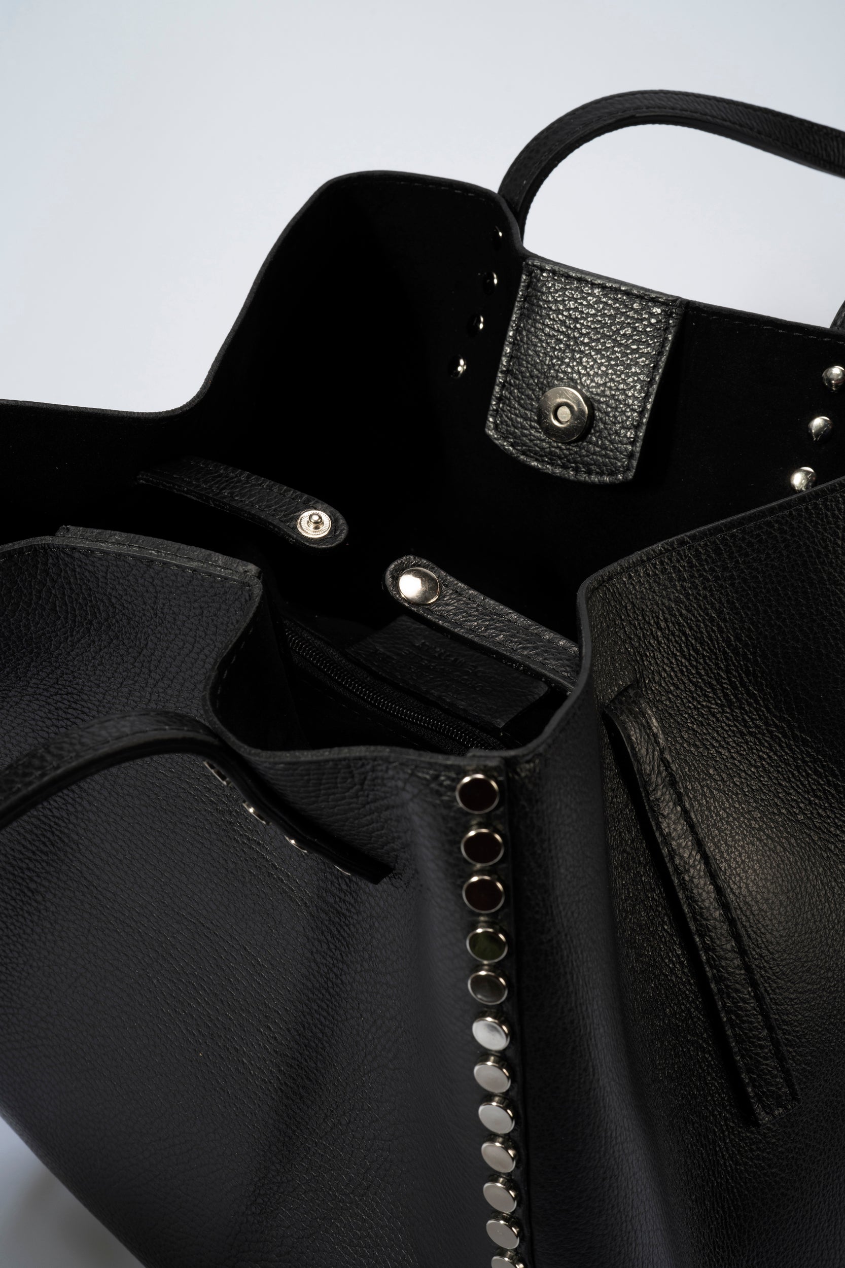 LILA-BLACK