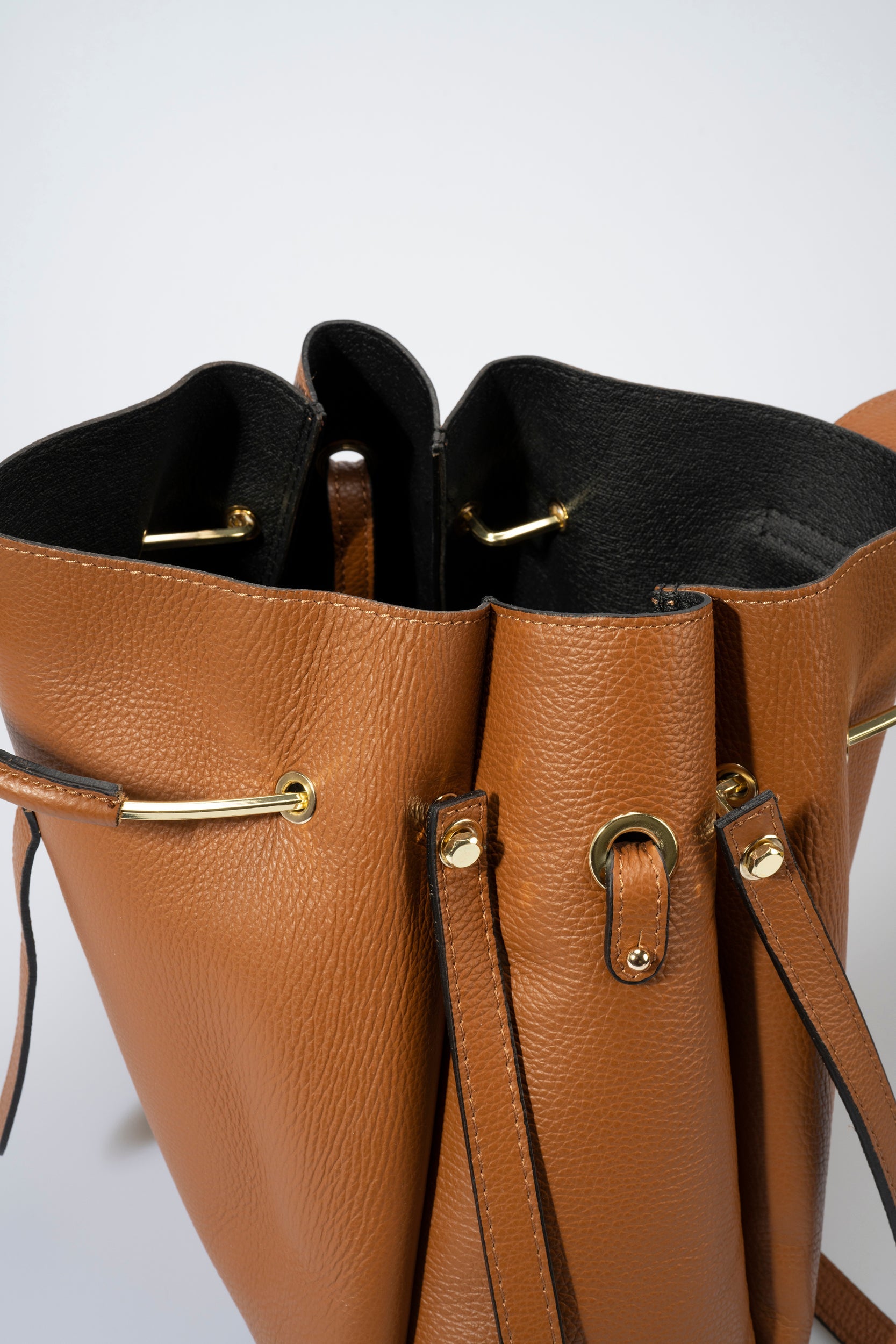Rhea Cognac