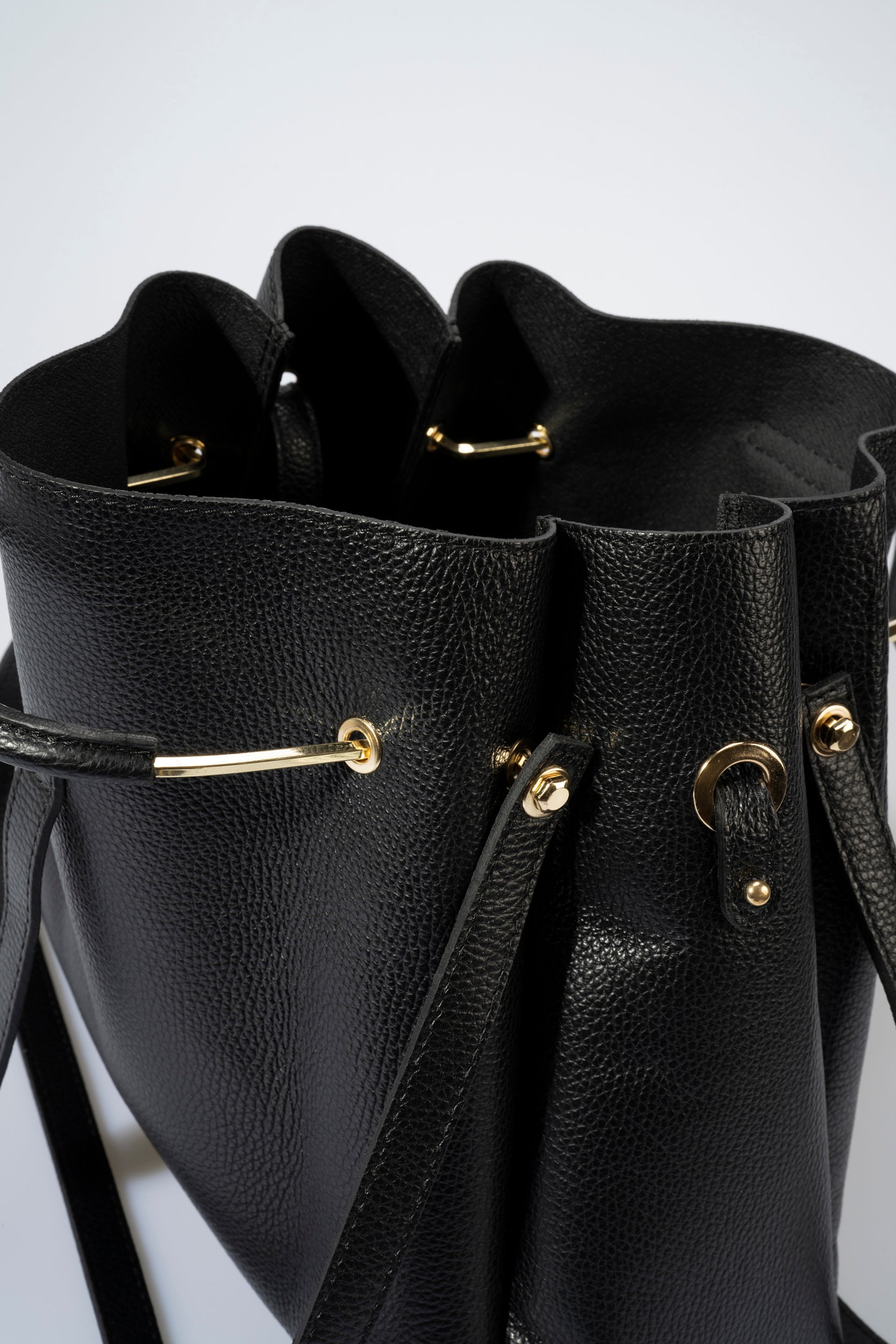 RHEA-BLACK