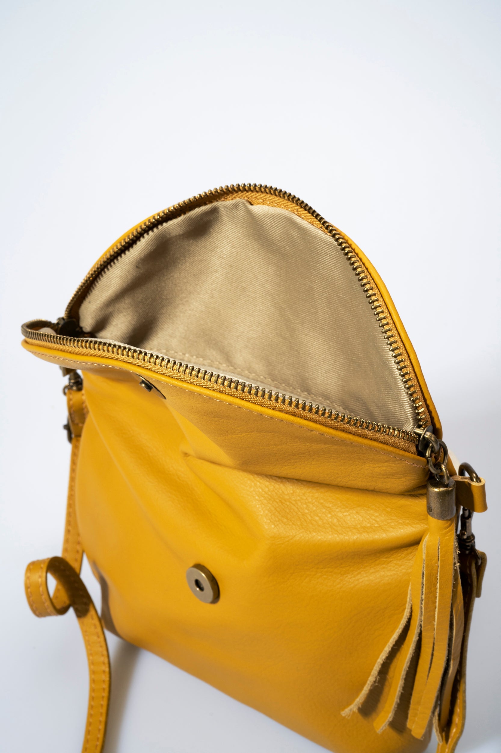 Ava Yellow